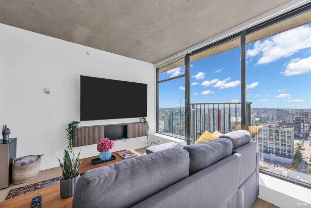 Skyview, 40Th Floor! 2Br Condo In Downtown 밴쿠버 외부 사진