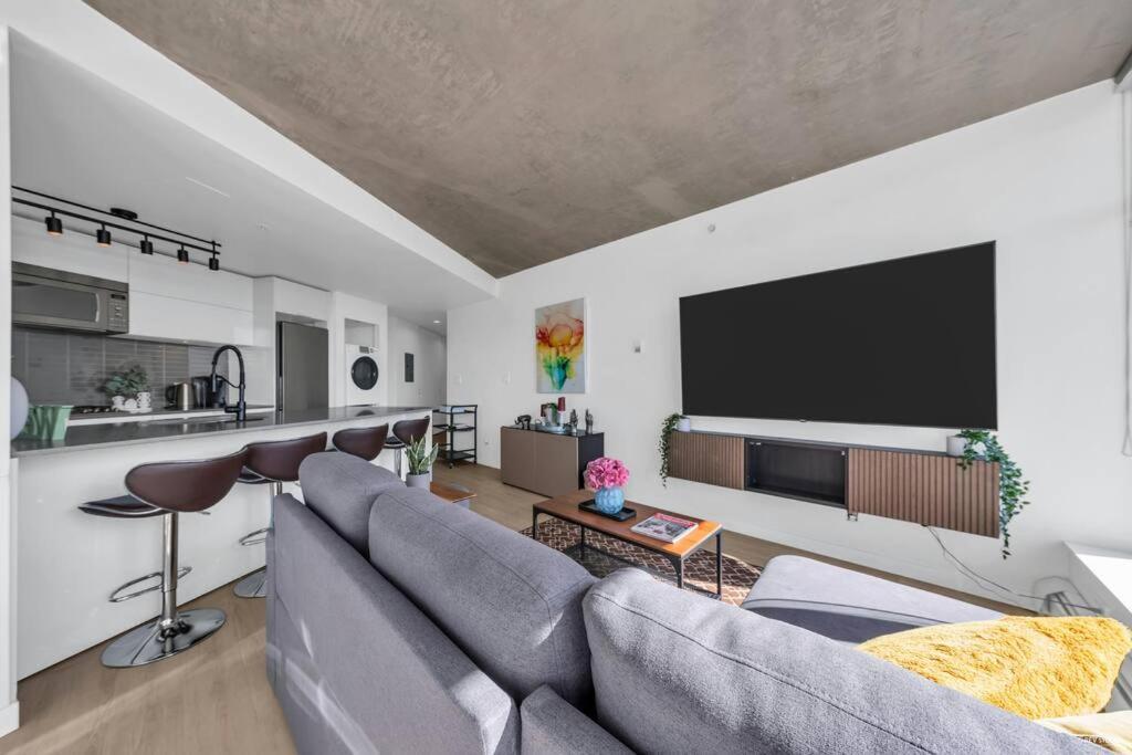 Skyview, 40Th Floor! 2Br Condo In Downtown 밴쿠버 외부 사진