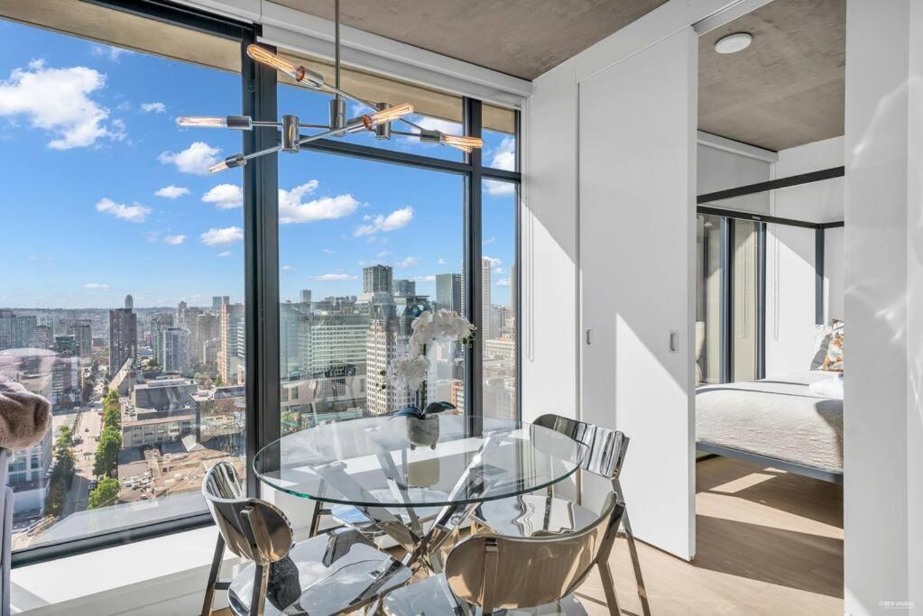 Skyview, 40Th Floor! 2Br Condo In Downtown 밴쿠버 외부 사진