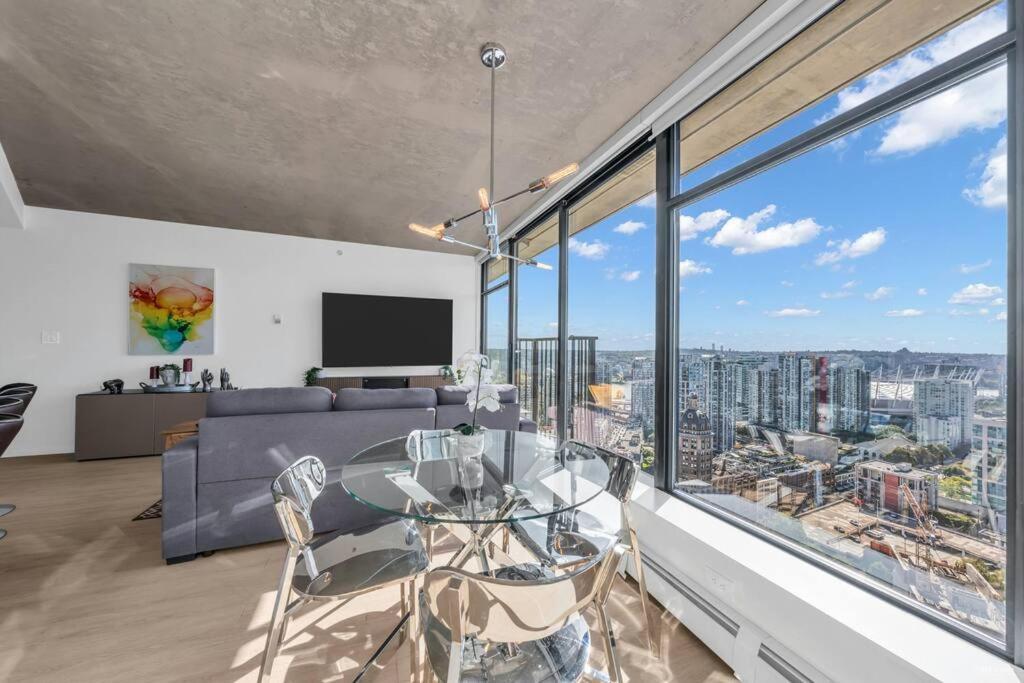 Skyview, 40Th Floor! 2Br Condo In Downtown 밴쿠버 외부 사진