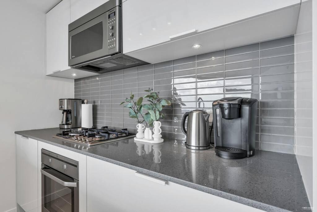 Skyview, 40Th Floor! 2Br Condo In Downtown 밴쿠버 외부 사진