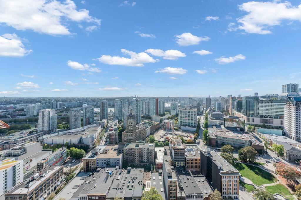 Skyview, 40Th Floor! 2Br Condo In Downtown 밴쿠버 외부 사진