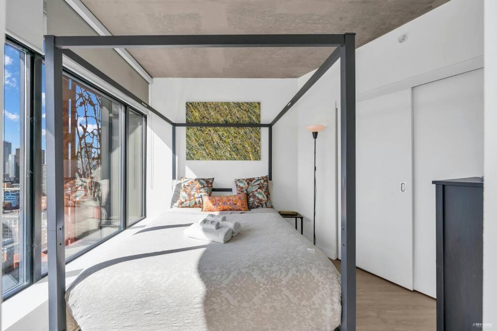Skyview, 40Th Floor! 2Br Condo In Downtown 밴쿠버 외부 사진