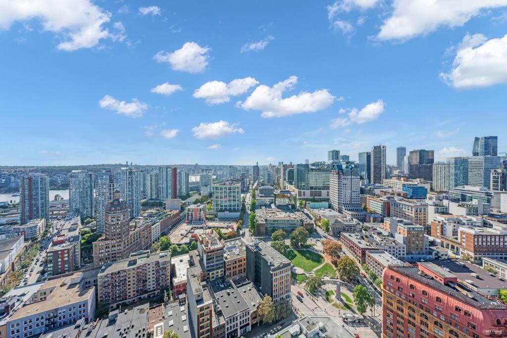 Skyview, 40Th Floor! 2Br Condo In Downtown 밴쿠버 외부 사진